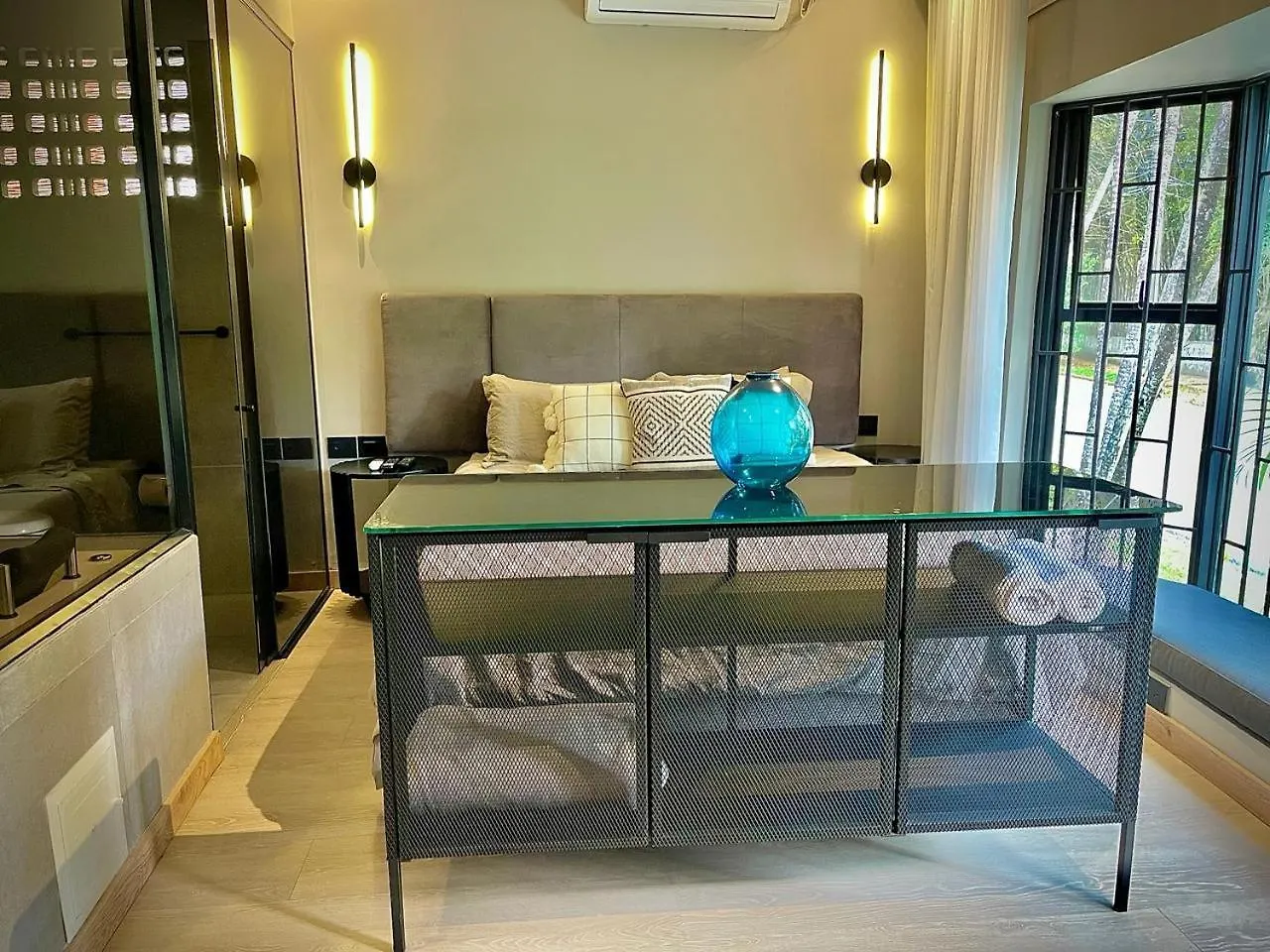 Las Lomas Luxury House location